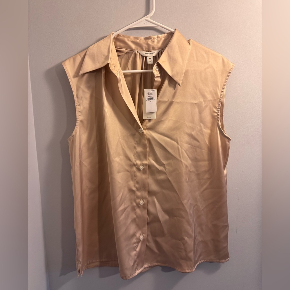 Banana Republic Tan Gold Notched Collar Button Down Shirt